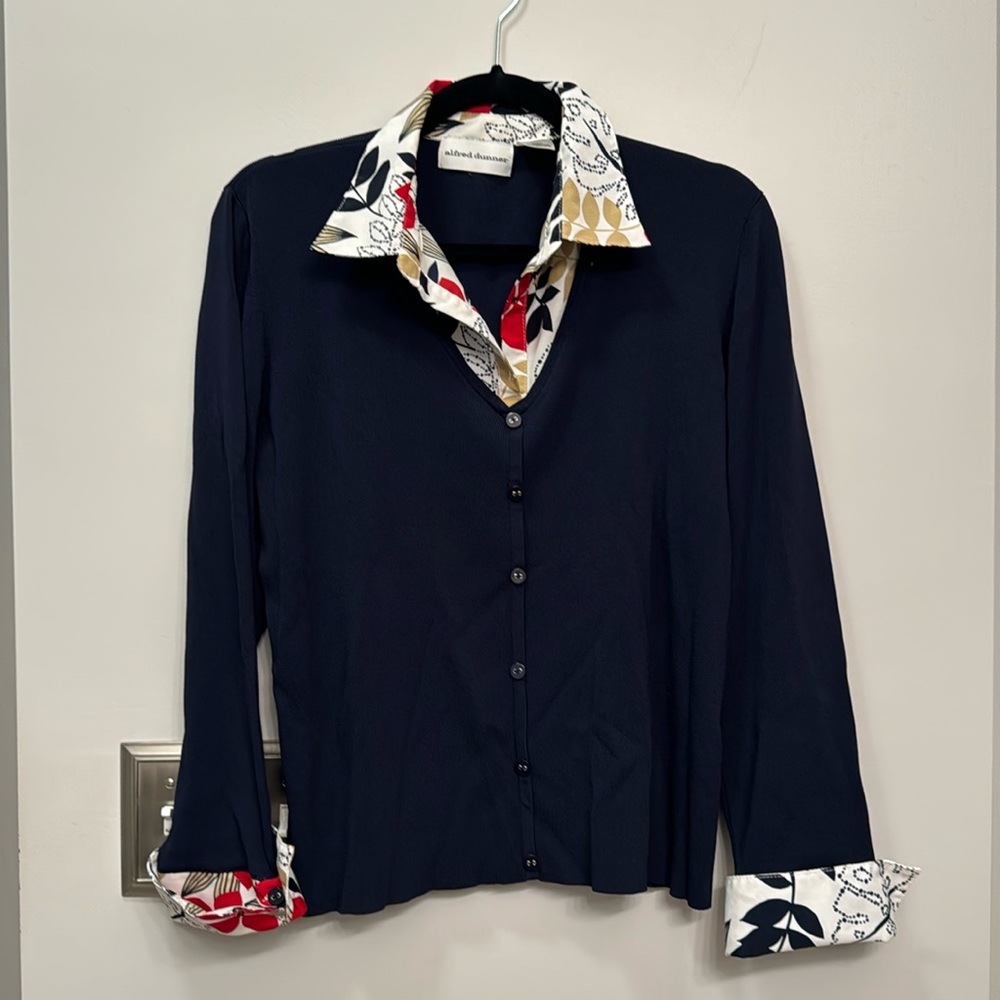 ALFRED DUNNER Navy V-Neck sweater EUC